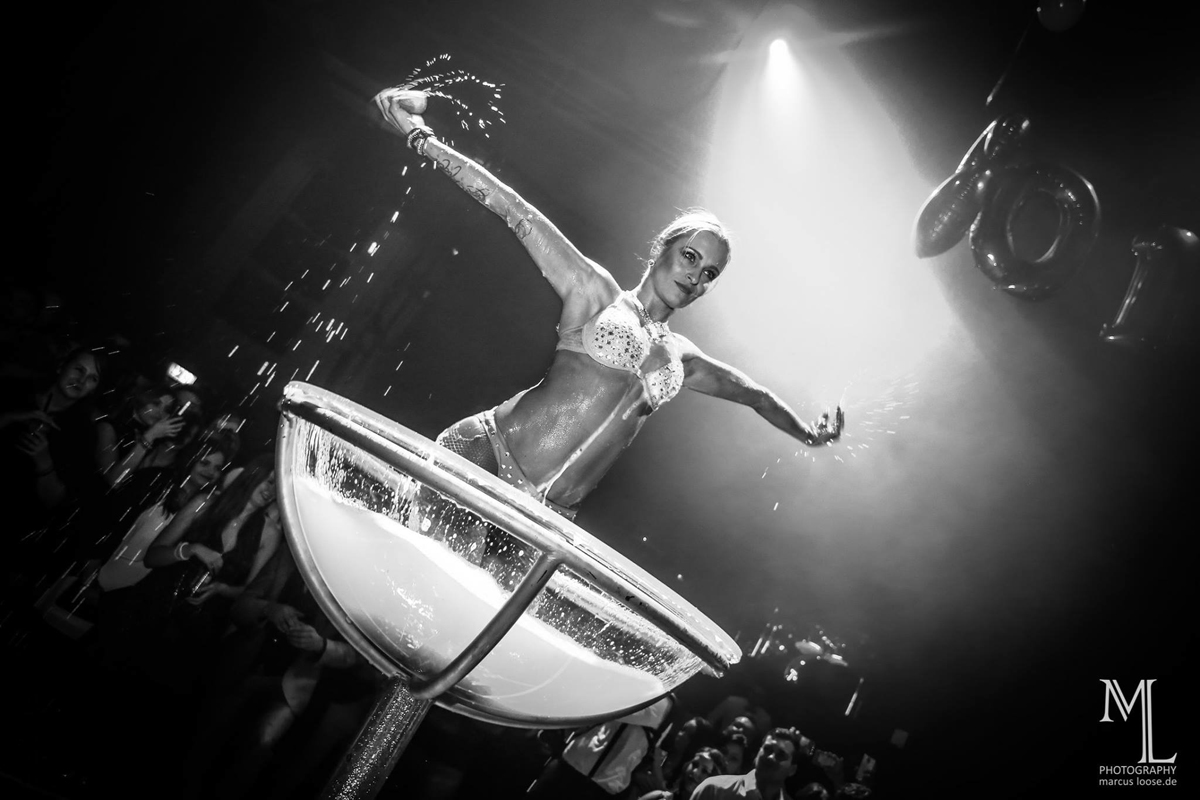 Burlesque T?nzerin Petite Bell Leipzig buchen