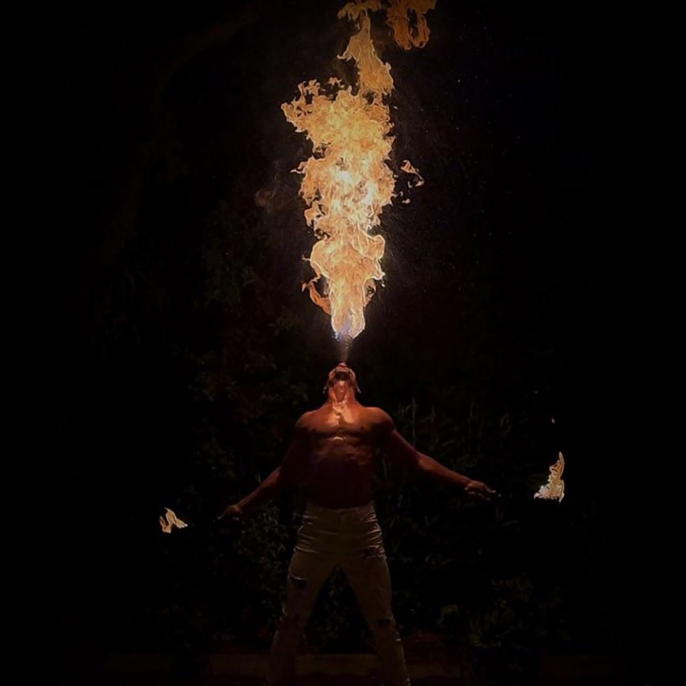 Stripper buchen -  - Fire Santos